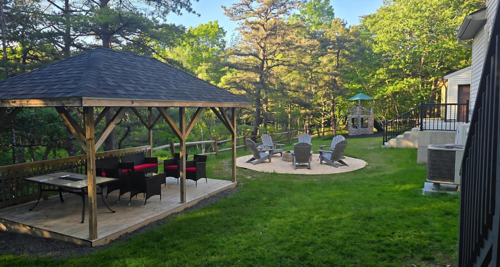 Peaceful Pocono Home With Hot Tub, Gym, & Office Long Pond Eksteriør bilde