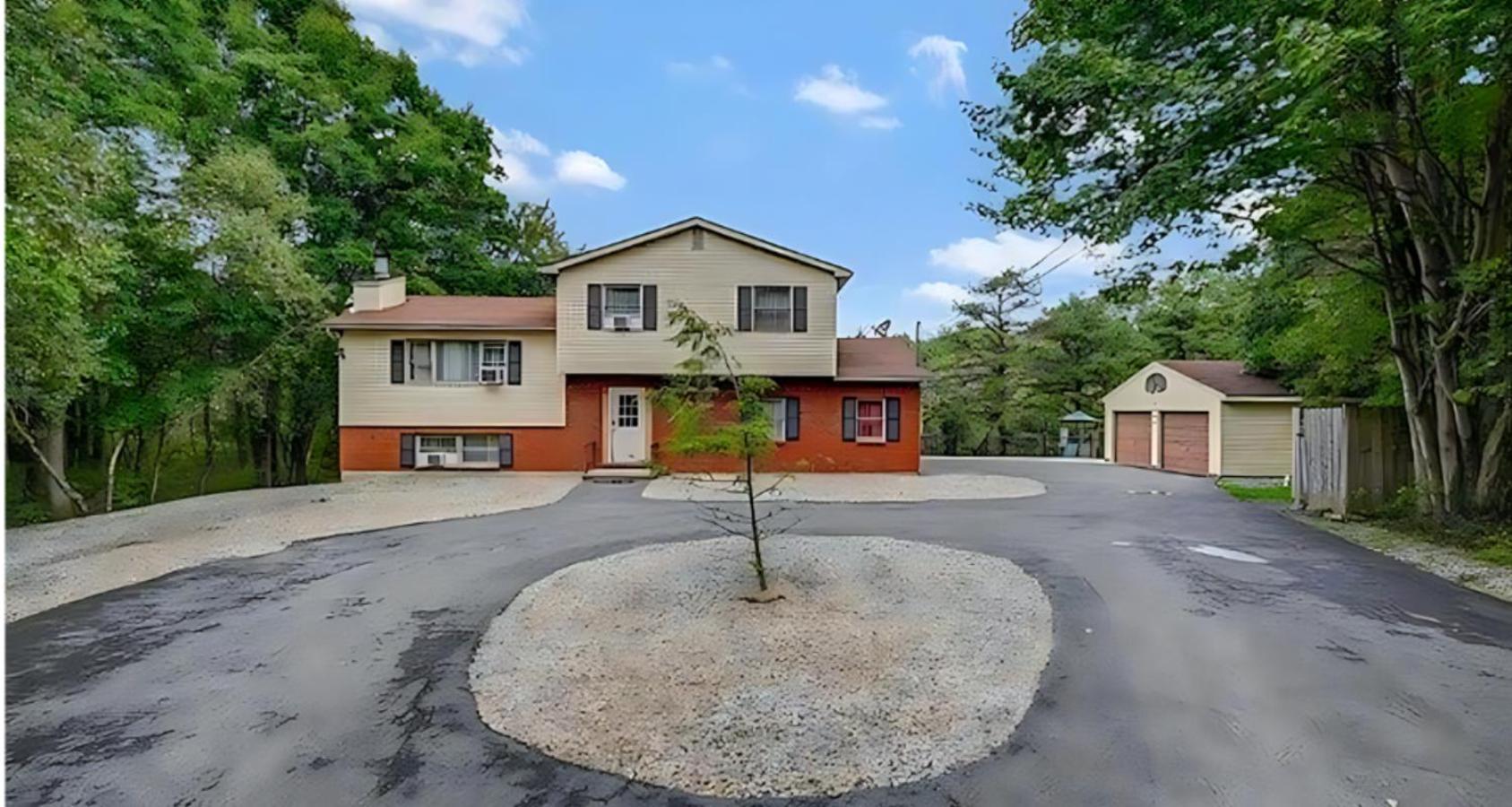 Peaceful Pocono Home With Hot Tub, Gym, & Office Long Pond Eksteriør bilde