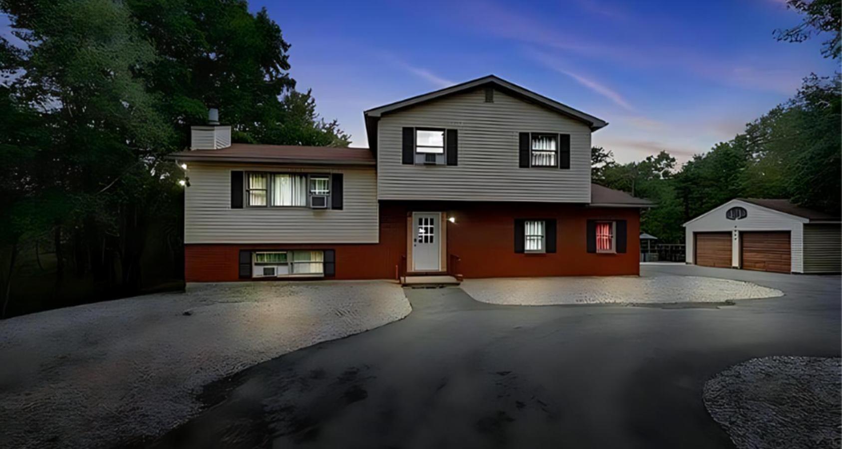 Peaceful Pocono Home With Hot Tub, Gym, & Office Long Pond Eksteriør bilde