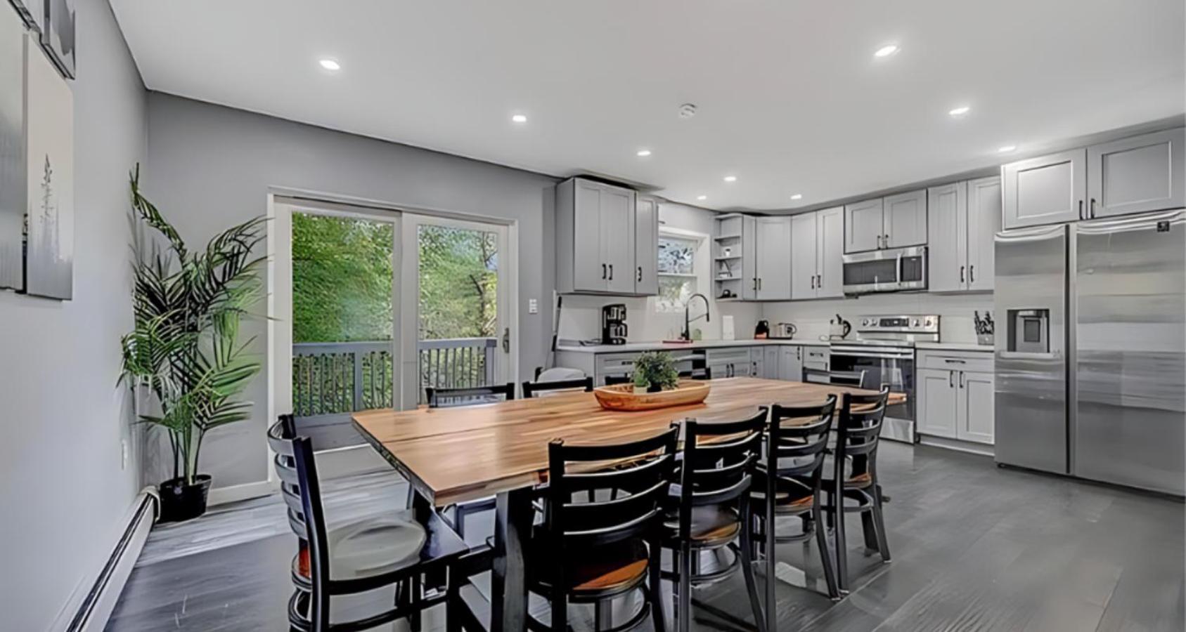 Peaceful Pocono Home With Hot Tub, Gym, & Office Long Pond Eksteriør bilde