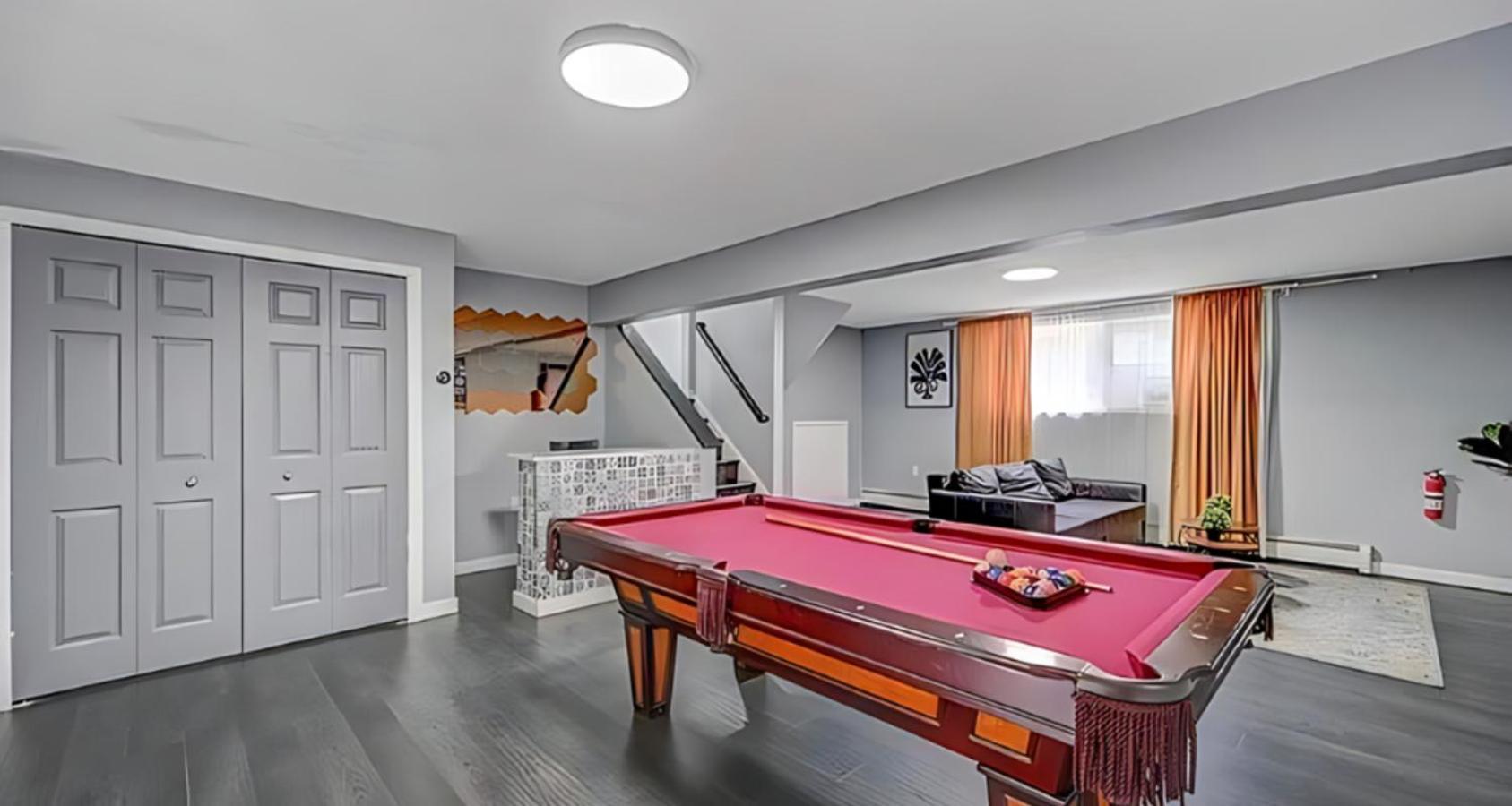 Peaceful Pocono Home With Hot Tub, Gym, & Office Long Pond Eksteriør bilde