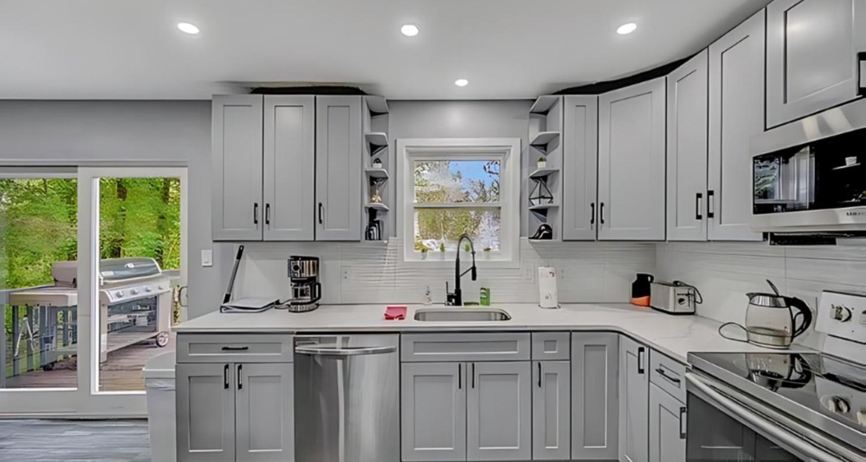 Peaceful Pocono Home With Hot Tub, Gym, & Office Long Pond Eksteriør bilde