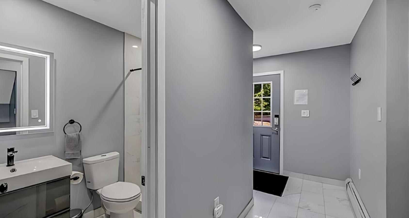 Peaceful Pocono Home With Hot Tub, Gym, & Office Long Pond Eksteriør bilde